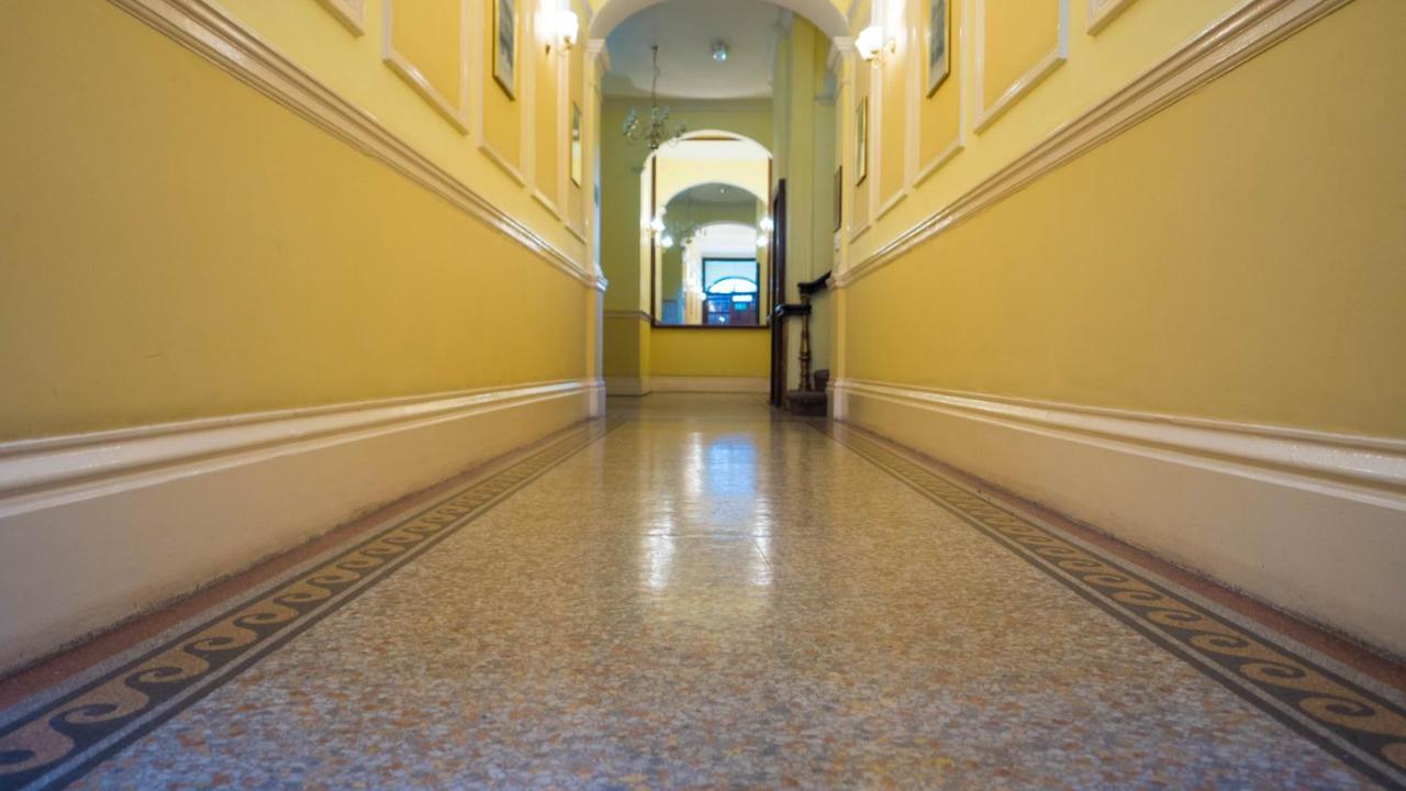 Apartament Spacious 1 Bed Holborn Londra